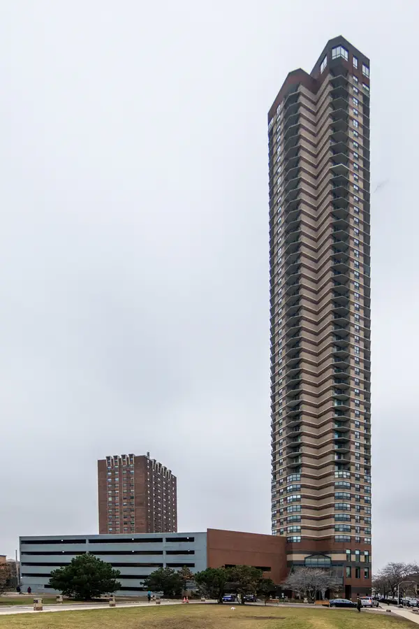 3660 N Lake Shore Drive #2312, Chicago, IL 60613