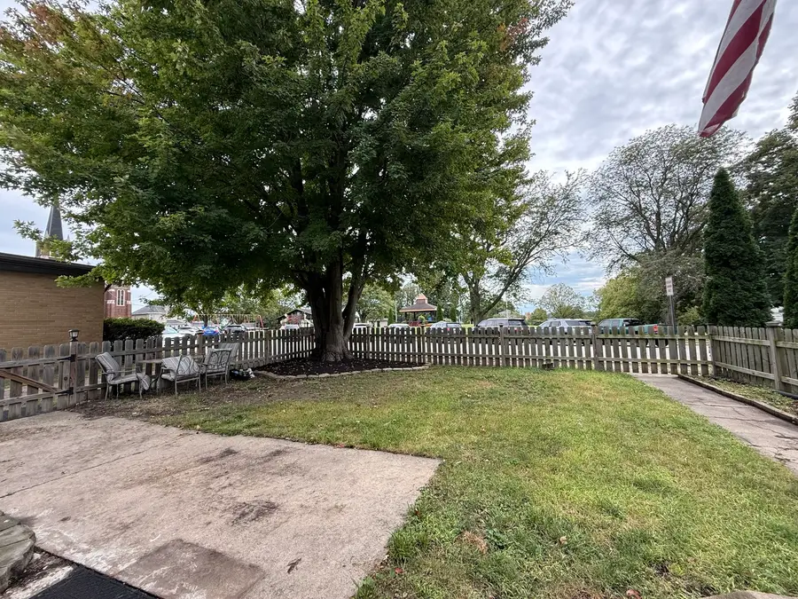 1015 6th Street, Lasalle, IL 61301 - #2
