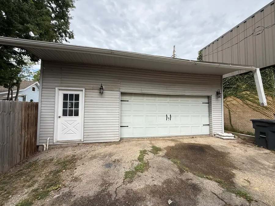 1015 6th Street, Lasalle, IL 61301 - #3