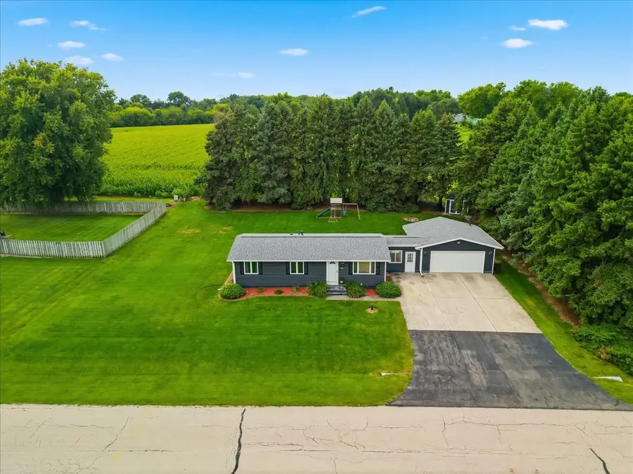 5564 S Greenland Drive, Rochelle, IL 61068 - #2