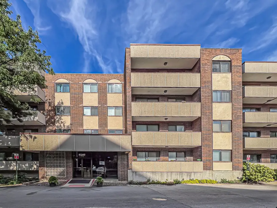 9240 Gross Point Road #410, Skokie, IL 60077 - #2