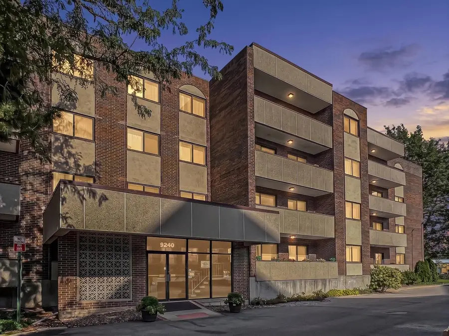 9240 Gross Point Road #410, Skokie, IL 60077 - #3