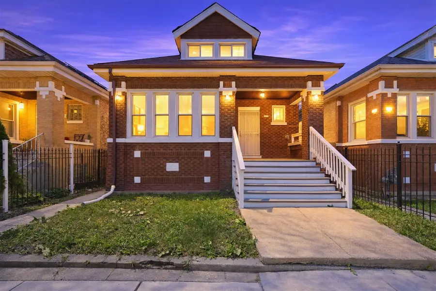 6318 S Fairfield Avenue, Chicago, IL 60629 - #2