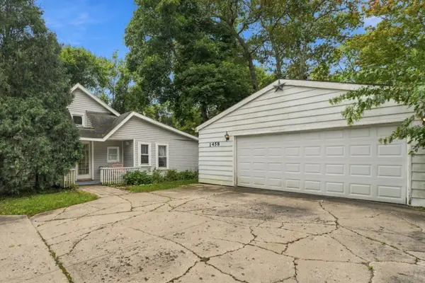 1458 Linden Avenue, Highland Park, IL 60035
