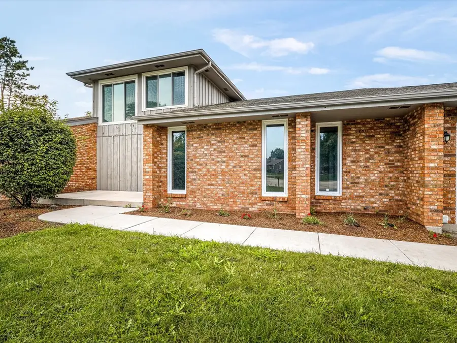 6022 Fireside Drive, Rockford, IL 61114 - #2