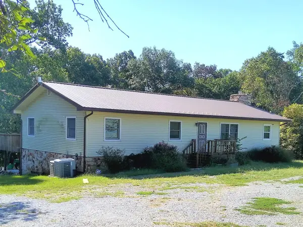 675 Reevesville Road, Grantsburg, IL 62943