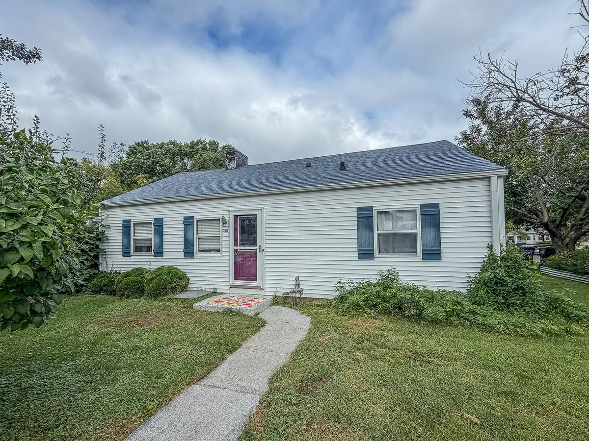 301 W Center Street, Danville, IL 61832 - #1