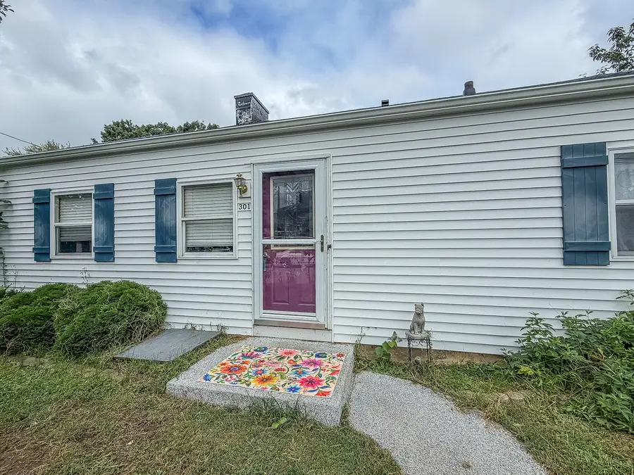 301 W Center Street, Danville, IL 61832 - #2