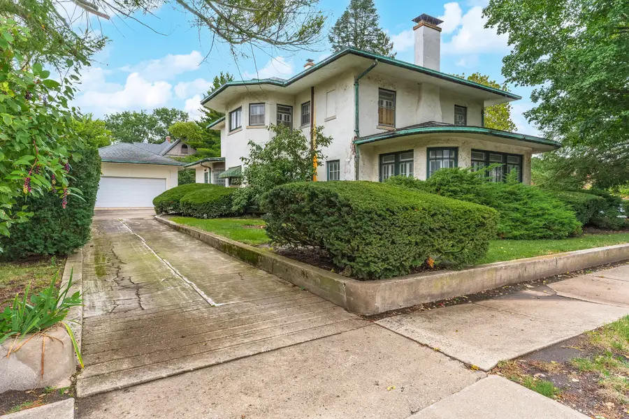 100 N Walnut Street, Pontiac, IL 61764 - #3