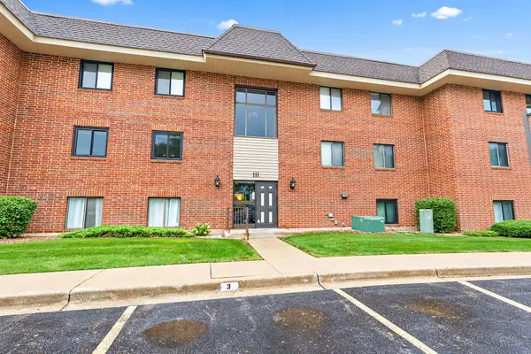 111 E Janata Boulevard #2A, Lombard, IL 60148