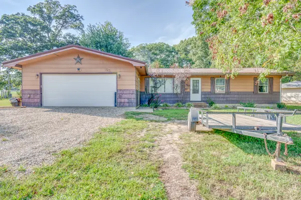 123 White Oak Park Lane, Bluford, IL 62814