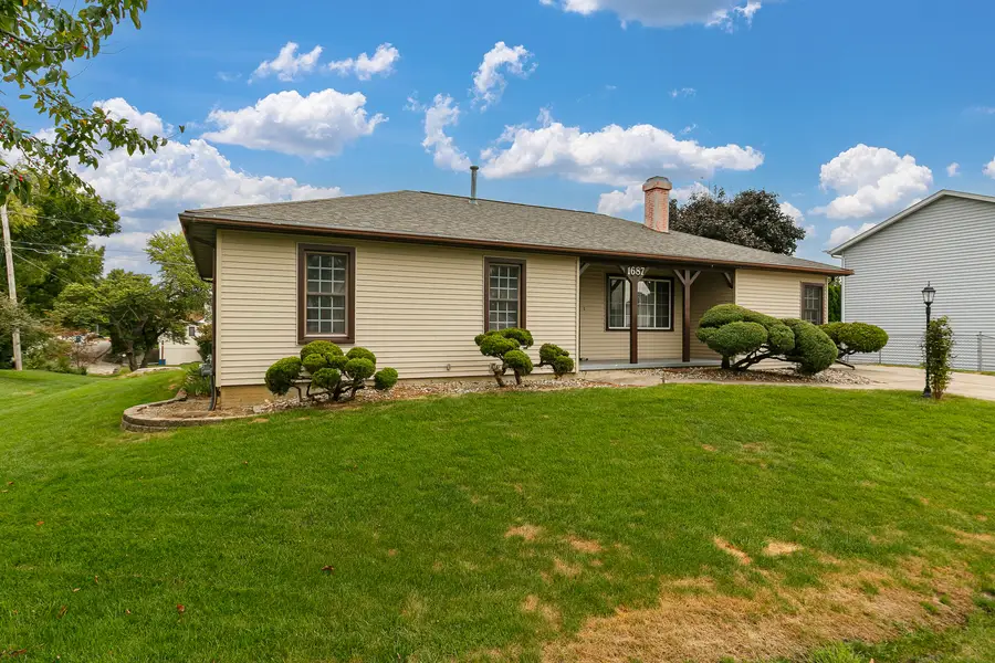 1687 35th Avenue, East Moline, IL 61244 - #3