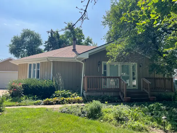 464 S Madison Street, Oswego, IL 60543