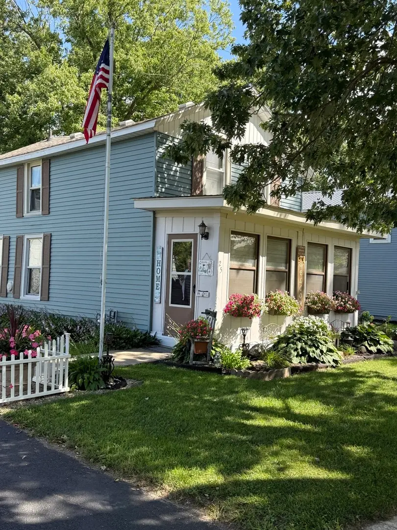 25 N Jones Avenue, Amboy, IL 61310 - #1