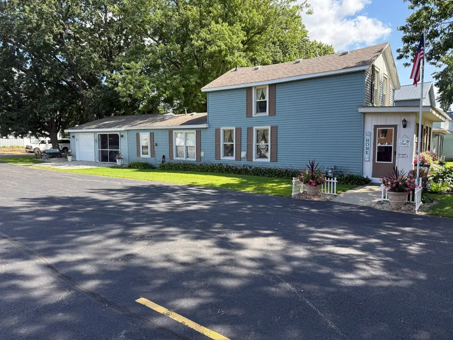 25 N Jones Avenue, Amboy, IL 61310 - #2