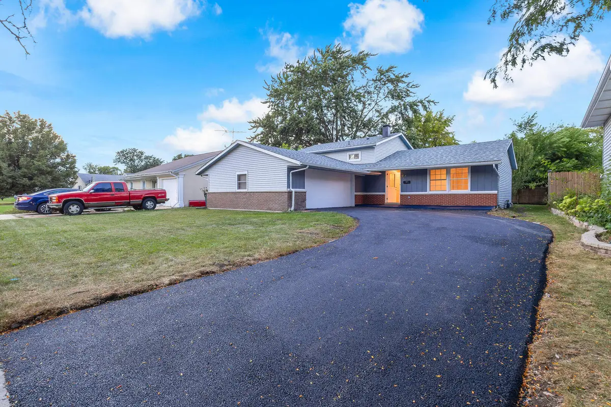 706 Armitage Avenue, Glendale Heights, IL 60139 - #1