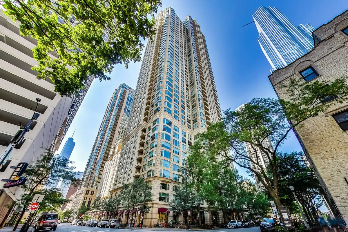 25 E Superior Street #1703, Chicago, IL 60611 - #1
