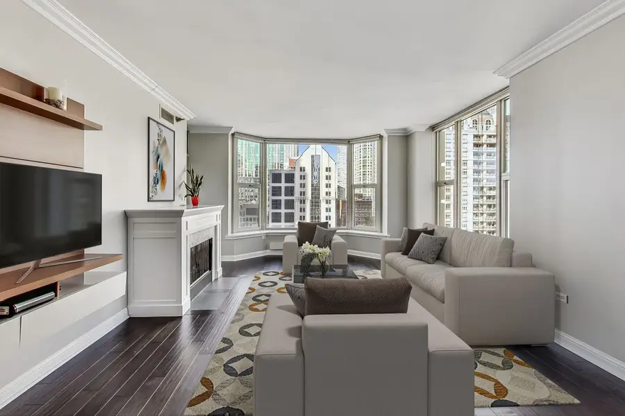 25 E Superior Street #1703, Chicago, IL 60611 - #2