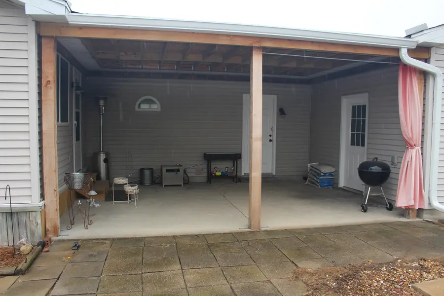 34 Colonial Drive, Clinton, IL 61727 - #3