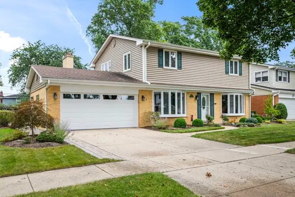 221 S Rammer Avenue, Arlington Heights, IL 60004