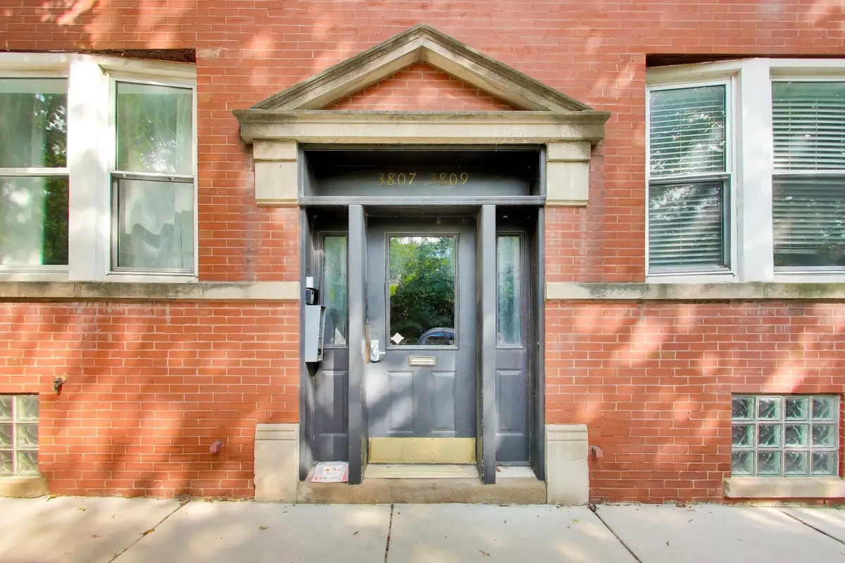 3809 N Ravenswood Avenue #1, Chicago, IL 60613 - #1