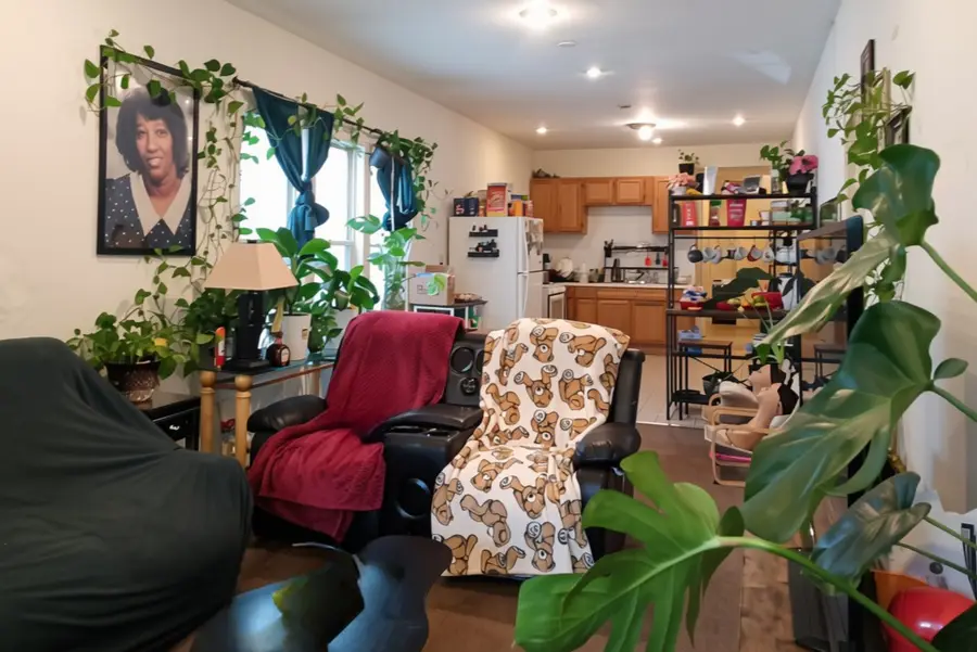 8518 S Exchange Avenue, Chicago, IL 60617 - #3