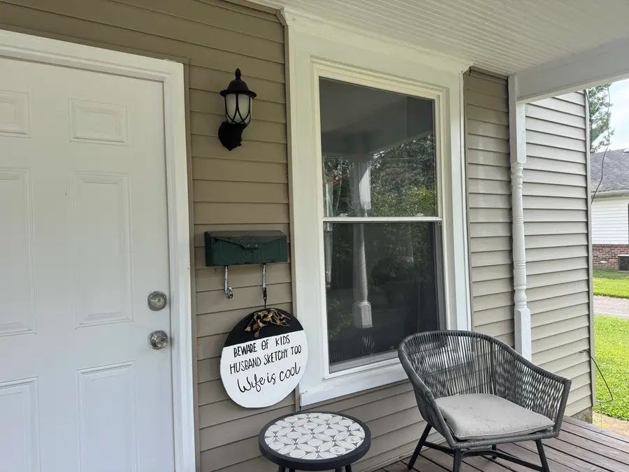 606 E Webster Street, Benton, IL 62812 - #2