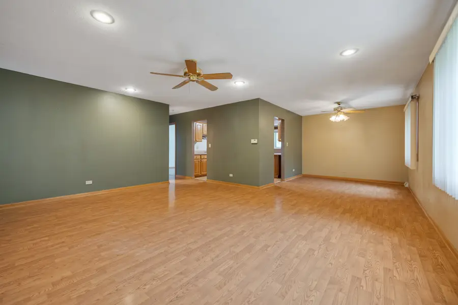 1381 Volkamer Trail, Elk Grove Village, IL 60007 - #2