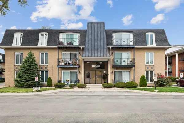 10308 Circle Drive #302, Oak Lawn, IL 60453