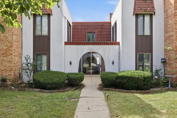 731 E Fullerton Avenue #204, Glendale Heights, IL 60139