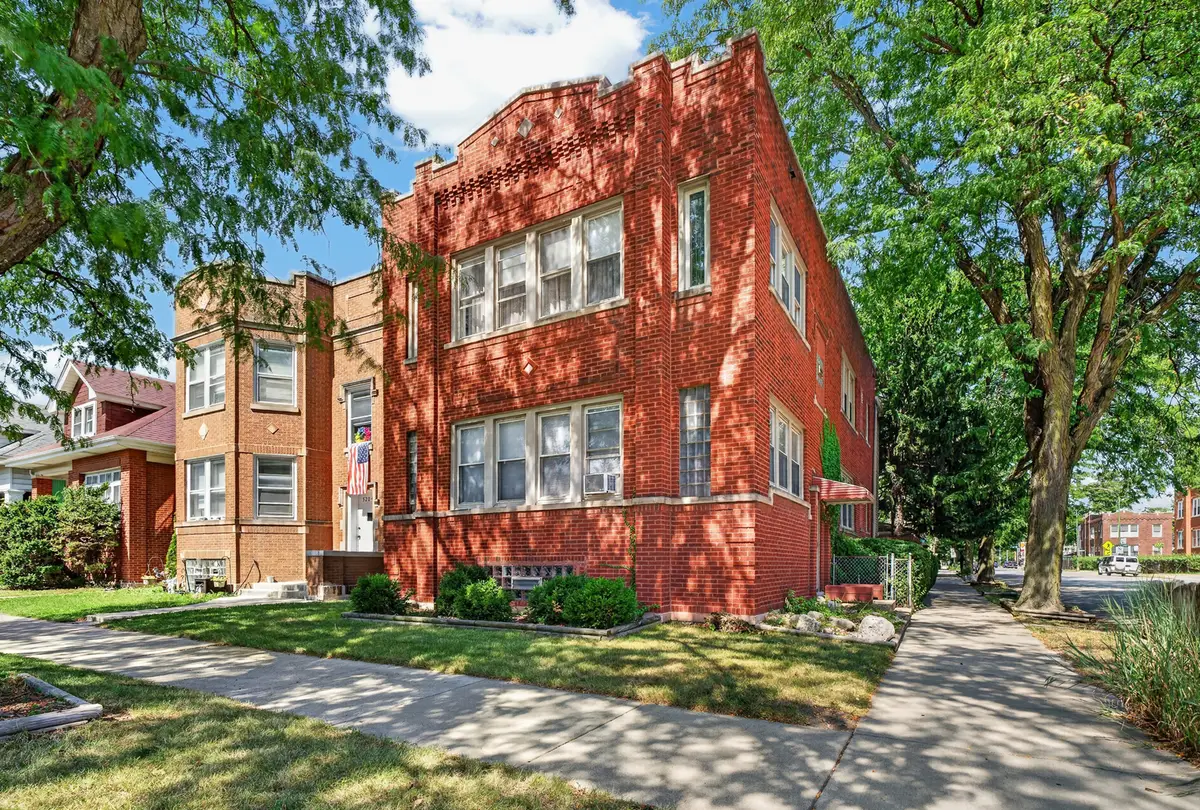 5200 W Byron Street, Chicago, IL 60641 - #1