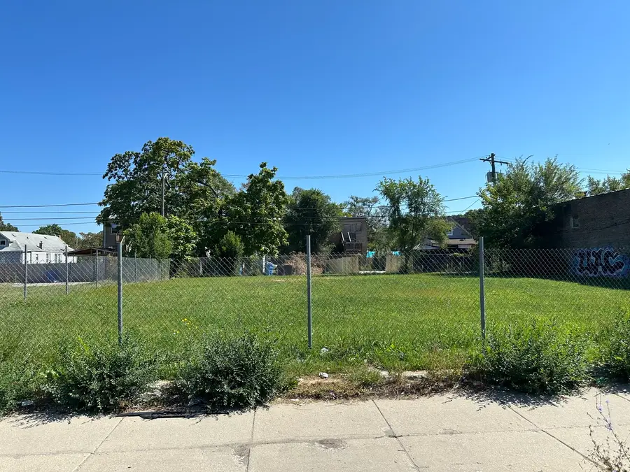 6819 S Ashland Avenue, Chicago, IL 60636 - #3