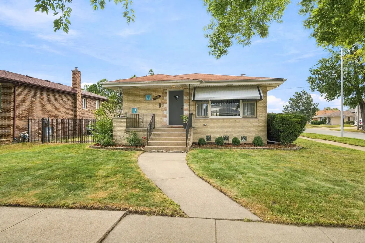 10521 Lavergne Avenue, Oak Lawn, IL 60453 - #1