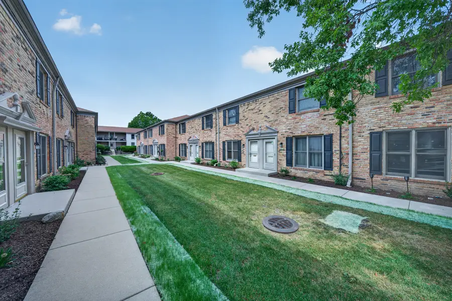 1714 Sessions Walk, Hoffman Estates, IL 60169 - #2