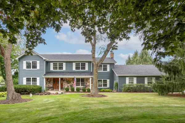 6214 N Wyndwood Drive, Crystal Lake, IL 60014