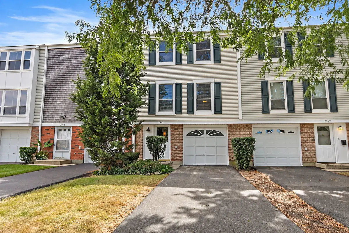 1961 Governors Lane, Hoffman Estates, IL 60169 - #1