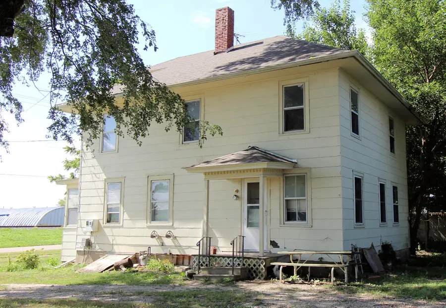 320 E Railroad, Leland, IL 60531 - #2