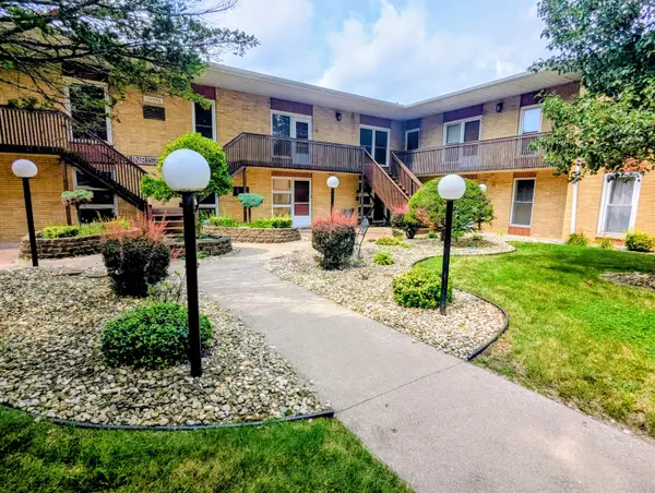 18340 Burnham Avenue #11, Lansing, IL 60438