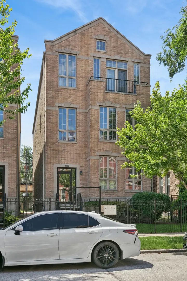 4426 S Calumet Avenue, Chicago, IL 60653 - #3