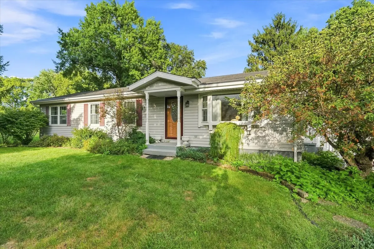 808 Warren Street, Henry, IL 61537 - #1