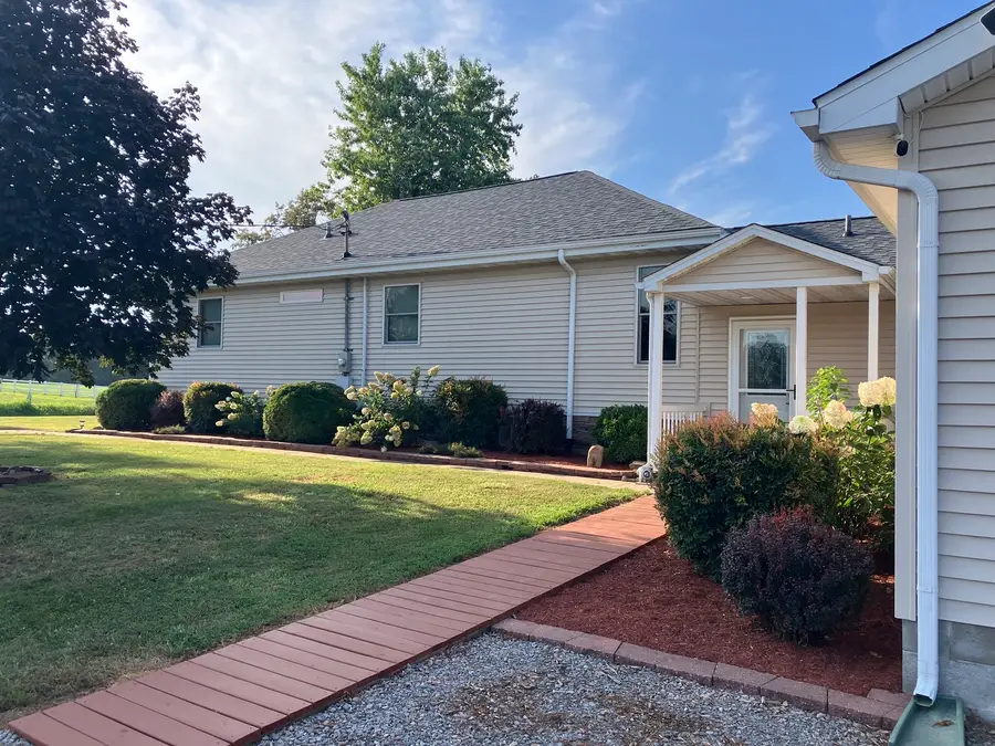 12268 Saraville Road, Marion, IL 62959 - #3