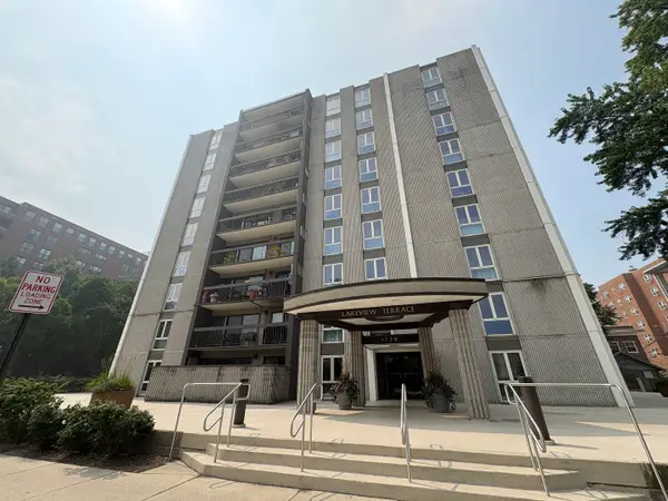 1738 Chicago Avenue #302, Evanston, IL 60201