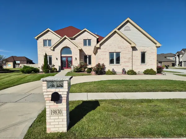 19830 Oakwood Court, Lynwood, IL 60411