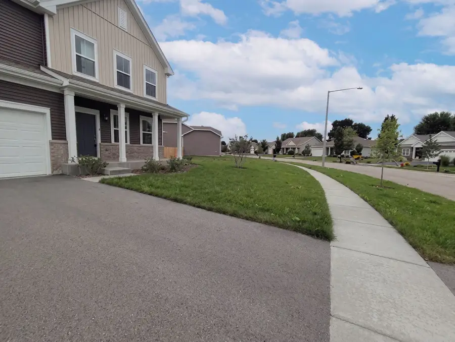 418 Fairway Lane, Sycamore, IL 60178 - #2