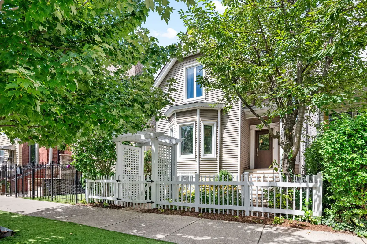 2520 W Medill Avenue, Chicago, IL 60647 - #1