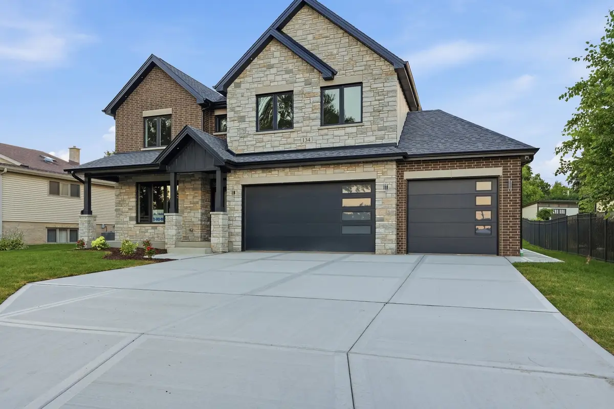 134 Holly Avenue, Darien, IL 60561 - #1