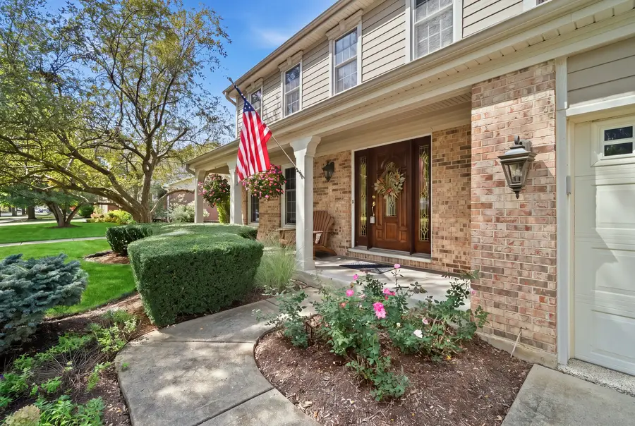 1410 E Eton Drive, Arlington Heights, IL 60004 - #2