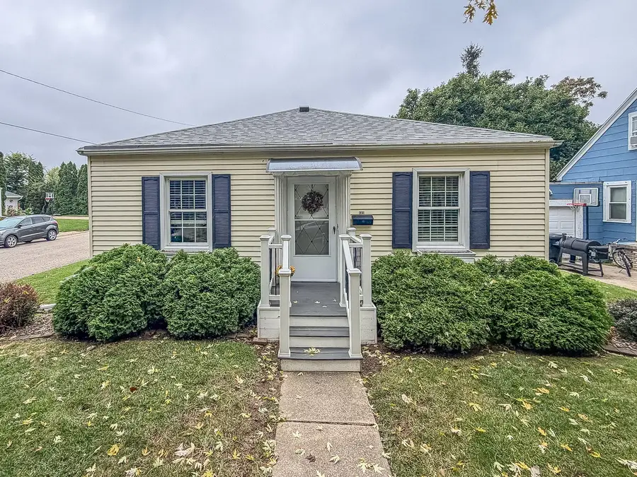 609 S Florence Avenue, Bloomington, IL 61701 - #2