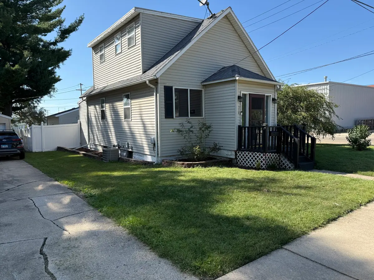 334 N 14th Street, Rochelle, IL 61068 - #1