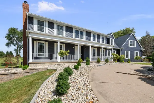 3220 Lundy Lane, Bettendorf, IA 52722